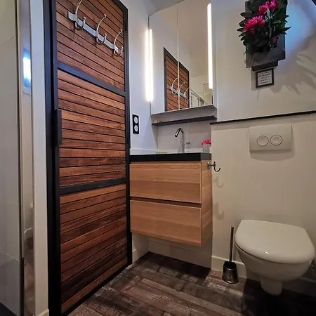Joli Climatise Pour 4 Avec Terrasse, Parking Prive Et Proche A Les Mimosas - Fr-1-803-9 Apartament Bormes-les-Mimosas